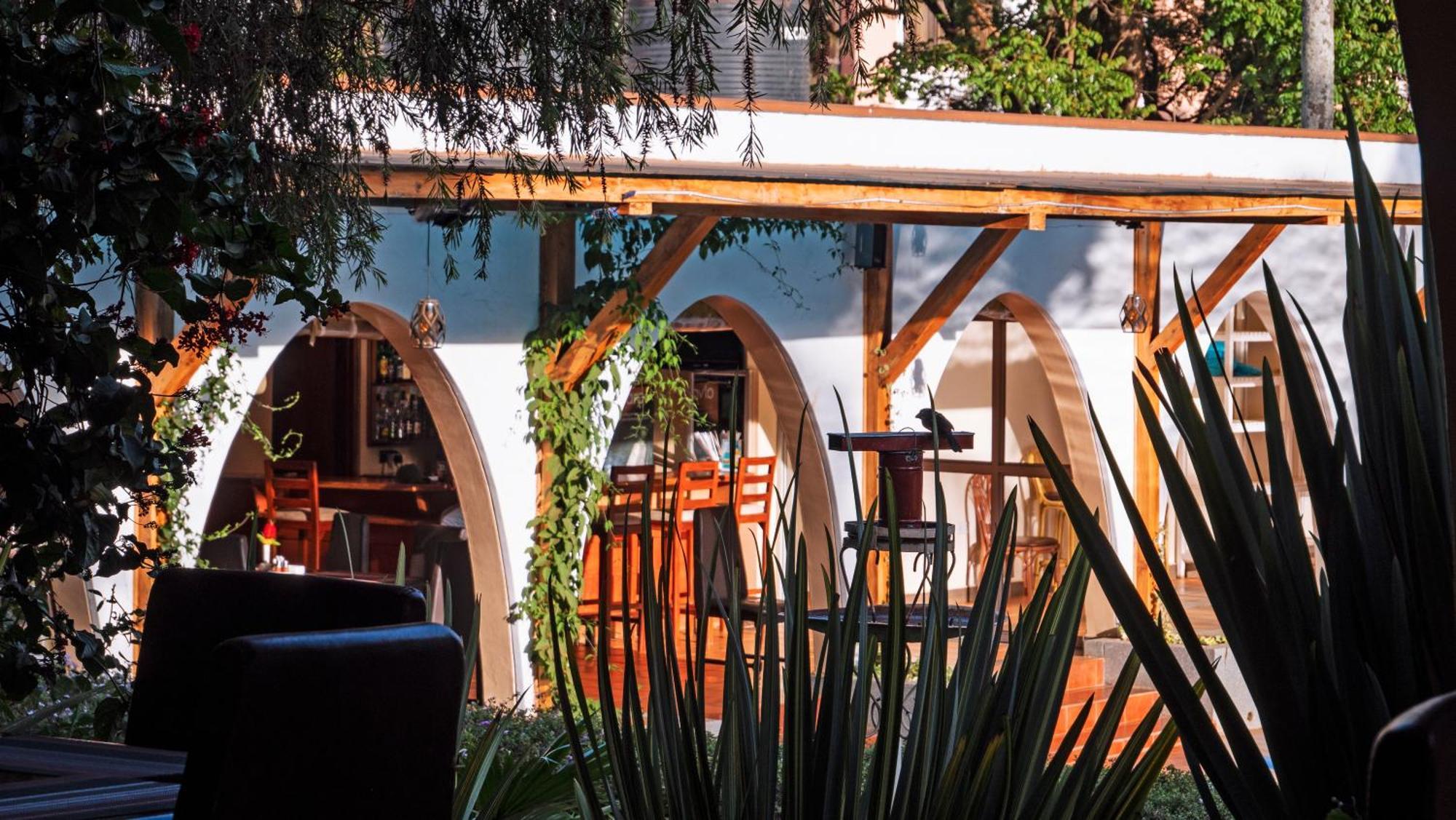Sirikwa Hotel Eldoret Bagian luar foto