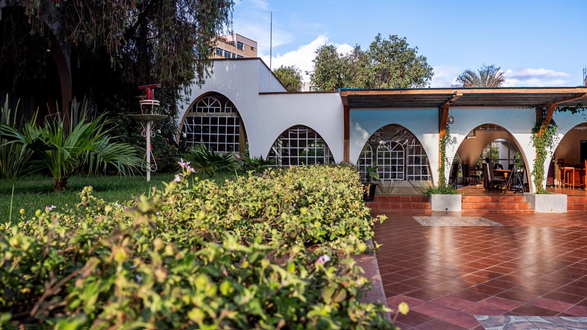 Sirikwa Hotel Eldoret Bagian luar foto