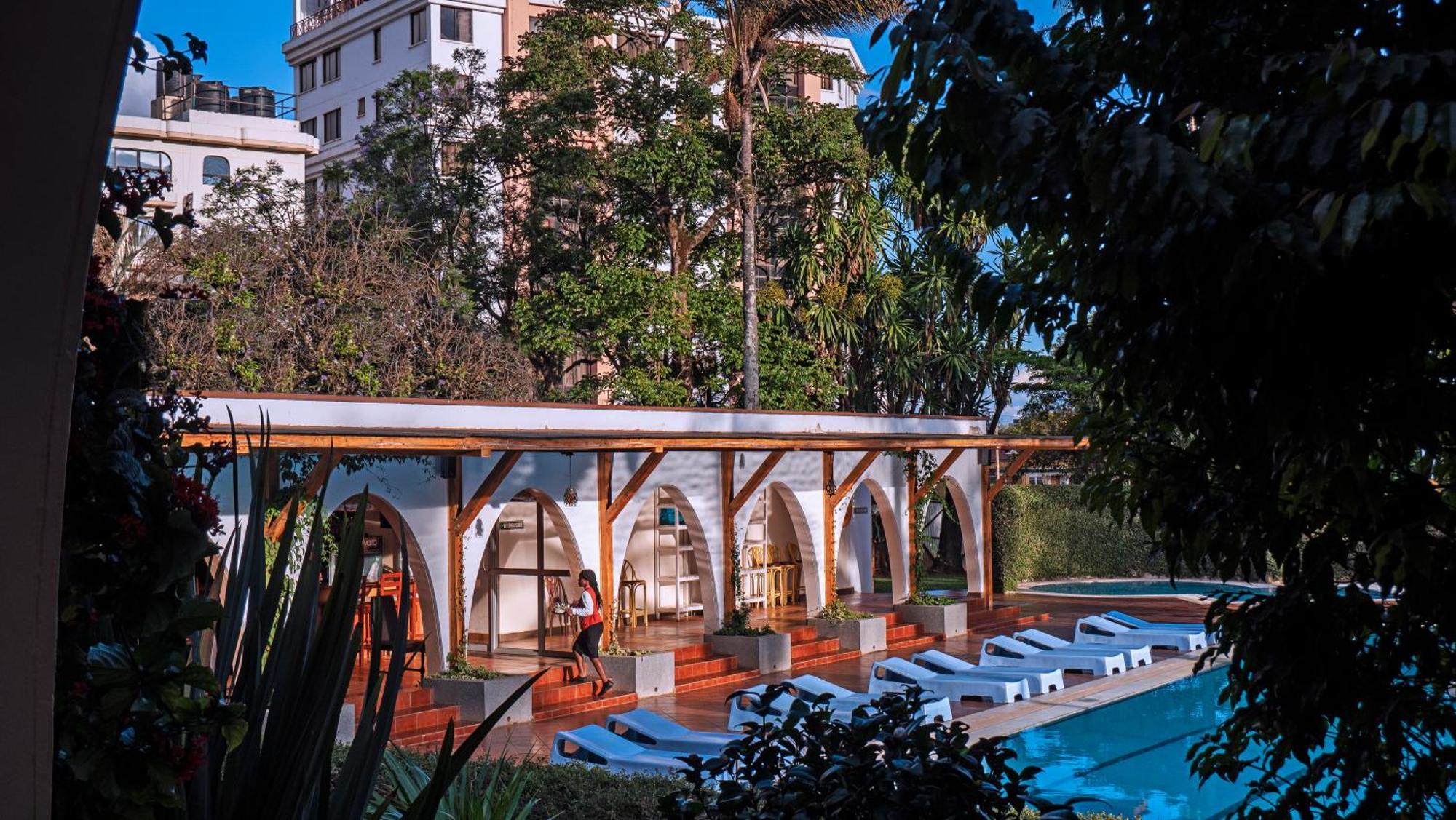 Sirikwa Hotel Eldoret Bagian luar foto