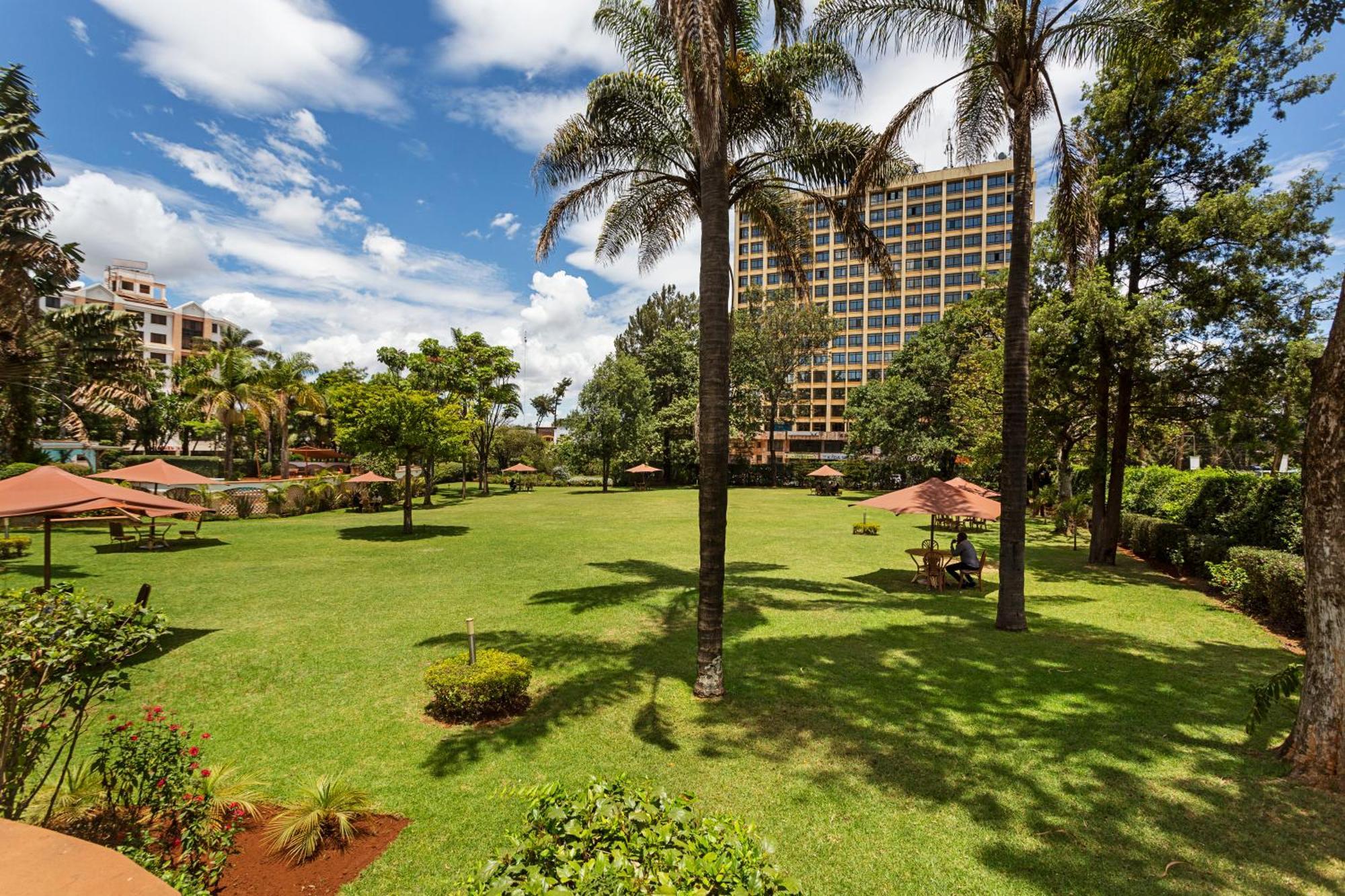 Sirikwa Hotel Eldoret Bagian luar foto