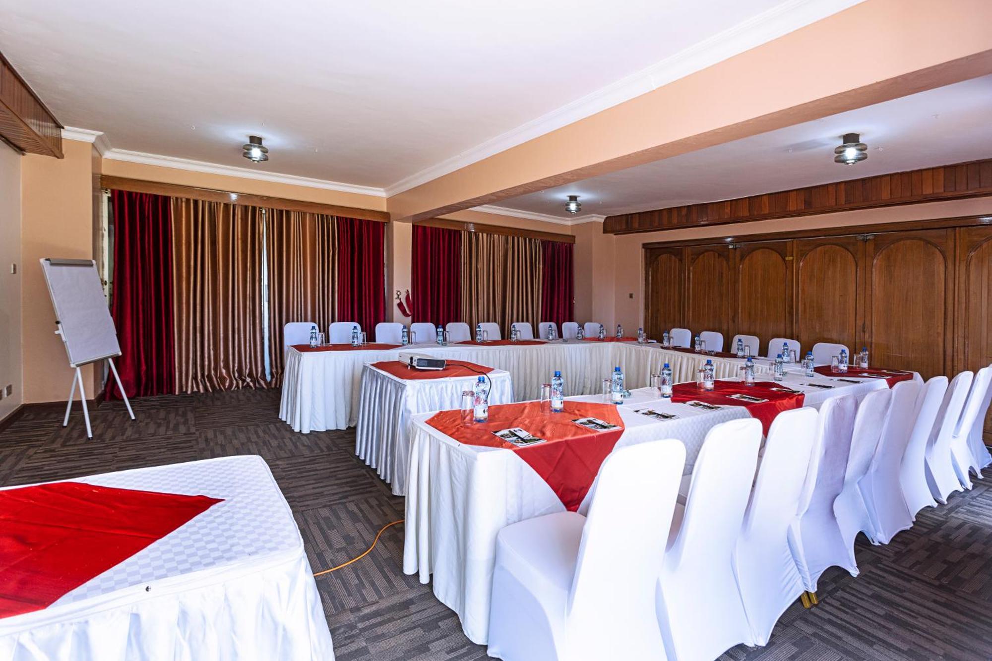 Sirikwa Hotel Eldoret Bagian luar foto