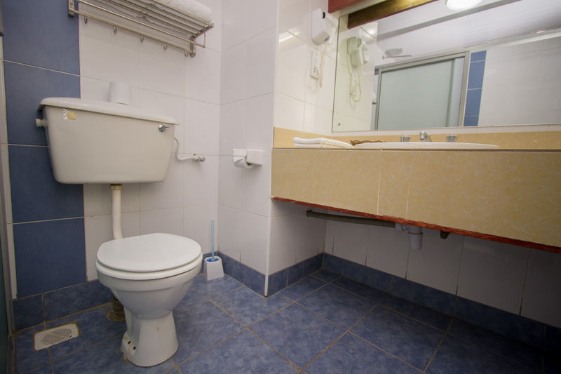 Sirikwa Hotel Eldoret Bagian luar foto