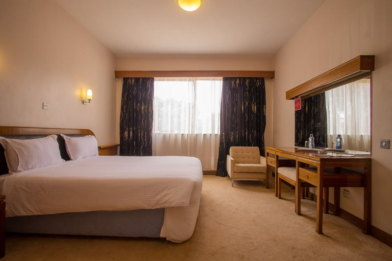 Sirikwa Hotel Eldoret Bagian luar foto